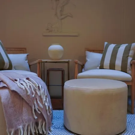 Vendome Parisian Elegance With A Patio * Paris