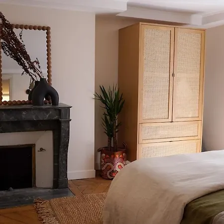 דירה Vendome Parisian Elegance With A Patio פריז