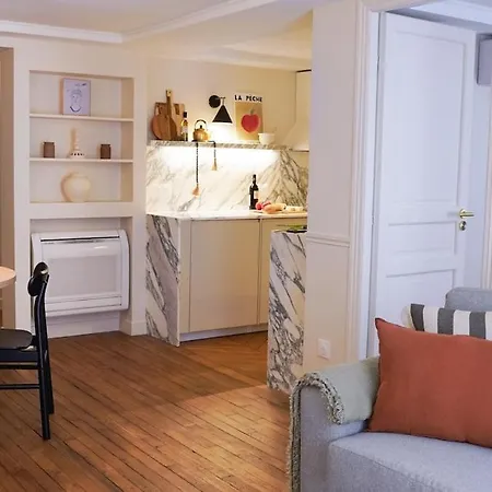 דירה Vendome Parisian Elegance With A Patio *