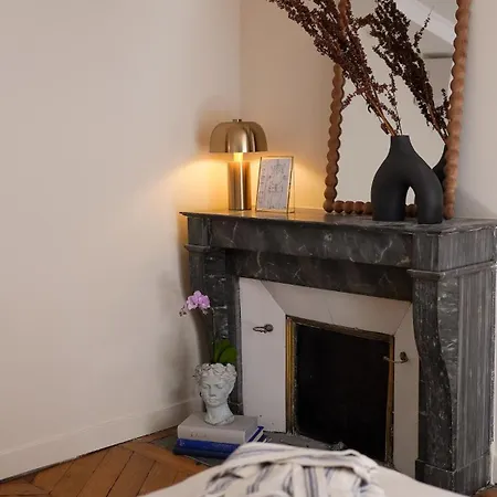 Vendome Parisian Elegance With A Patio פריז