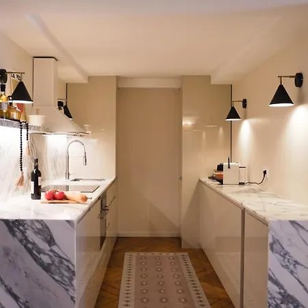 Vendome Parisian Elegance With A Patio Apartamento Paris