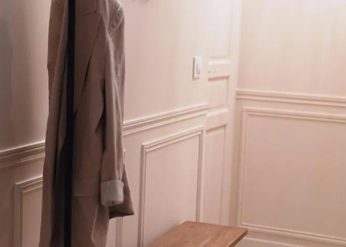 Parisian Elegance - Place Vendome Appartement