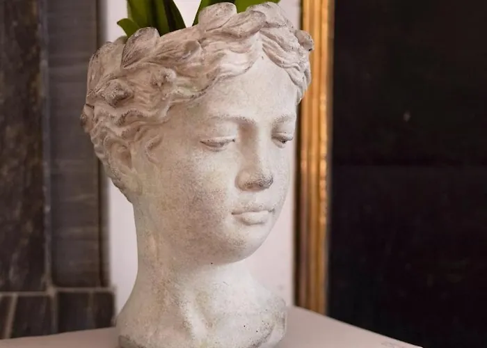 Parisian Elegance - Place Vendome * باريس