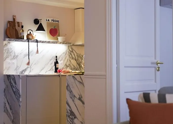 Parisian Elegance - Place Vendome باريس